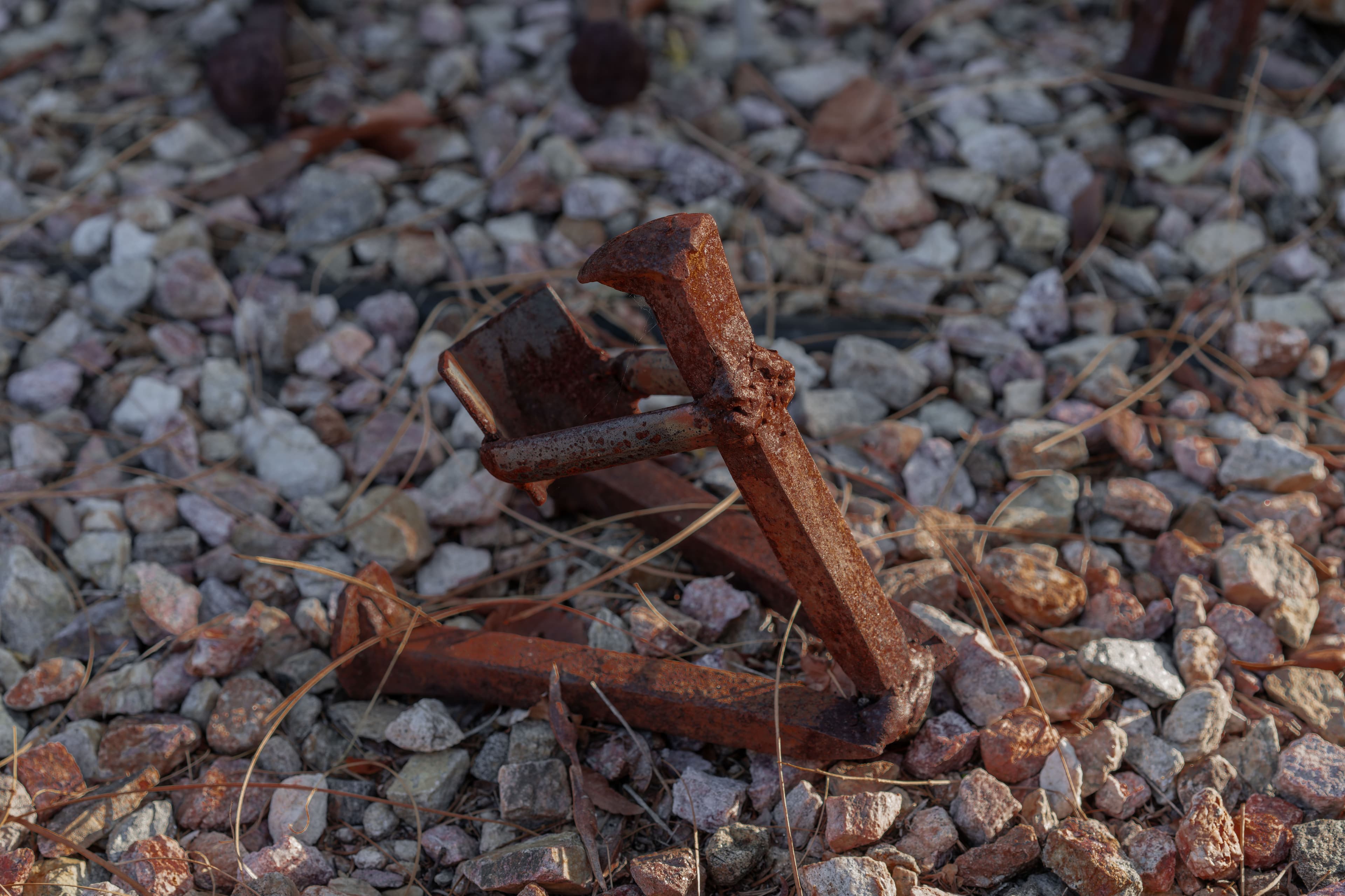 2-4 welded person reading